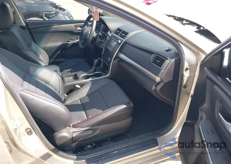 2015 Toyota Camry Se z USA, uszkodzony, nr VIN 4T1BF1FK4FU031643